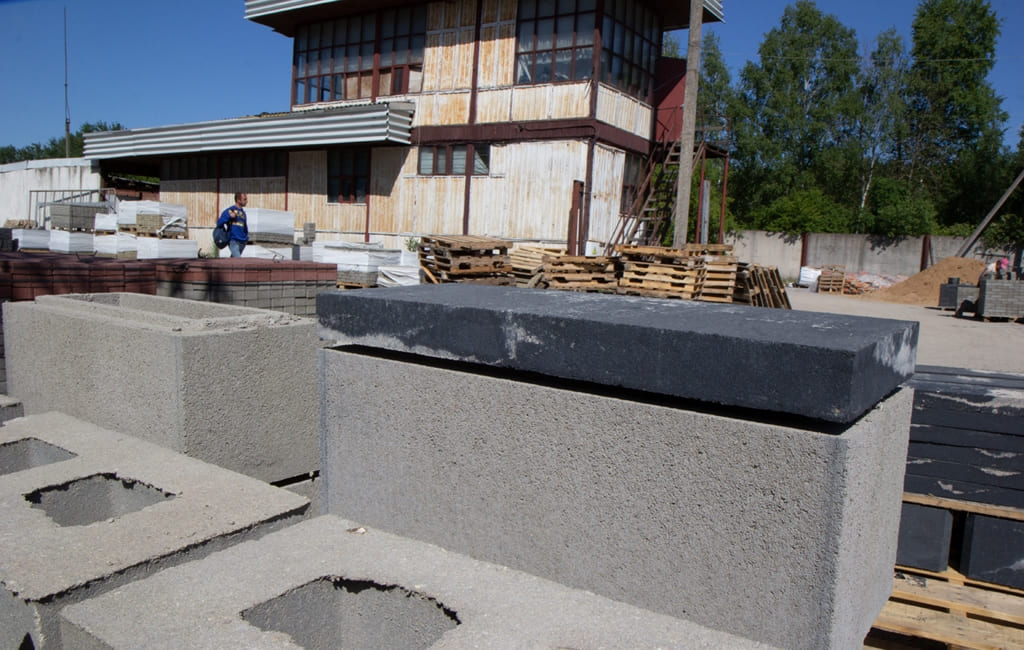 Крышки, колпаки для бетонных заборов и столбов в Барановичах Люксор